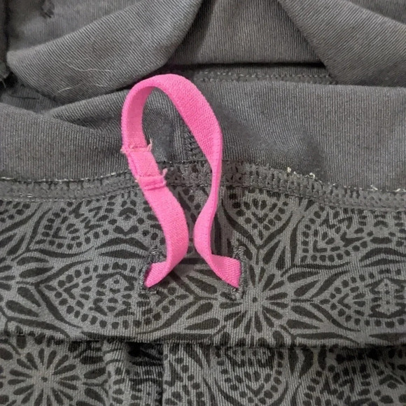 Athleta Printed Bare To Run Knicker, Color Asphalt Starfruit Size XS - Picture 13 of 15